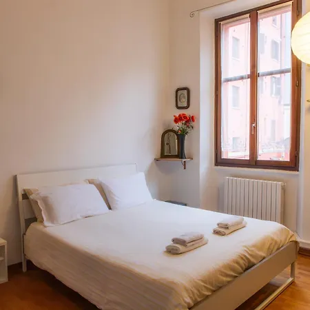 Central Station And Duomo - Spacious Loft Apartment Milan
